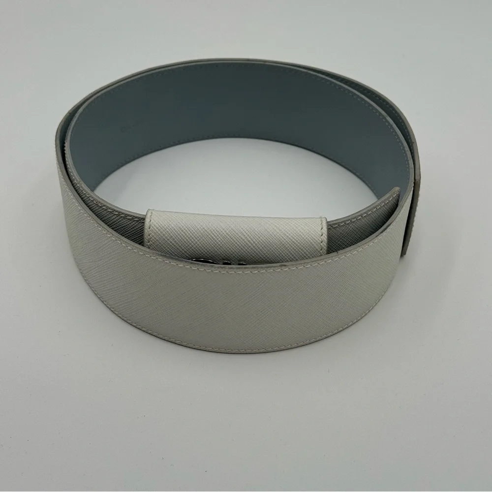 (SOLD) Salvatore Ferragamo Light Gray Fashion Belt (237132) Size 80 - Picture 12 of 12